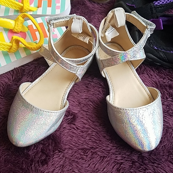 Lot 4 pair size 6 girls' summer shoes Gymboree - Picture 2 of 9